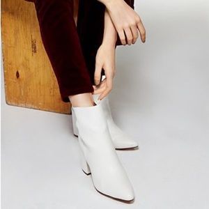 MADDEN GIRL White Meeko Block Heel Booties